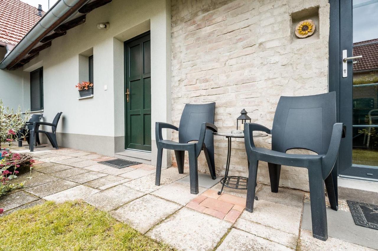 Apartman Ve Dvore Ratiskovice Ngoại thất bức ảnh