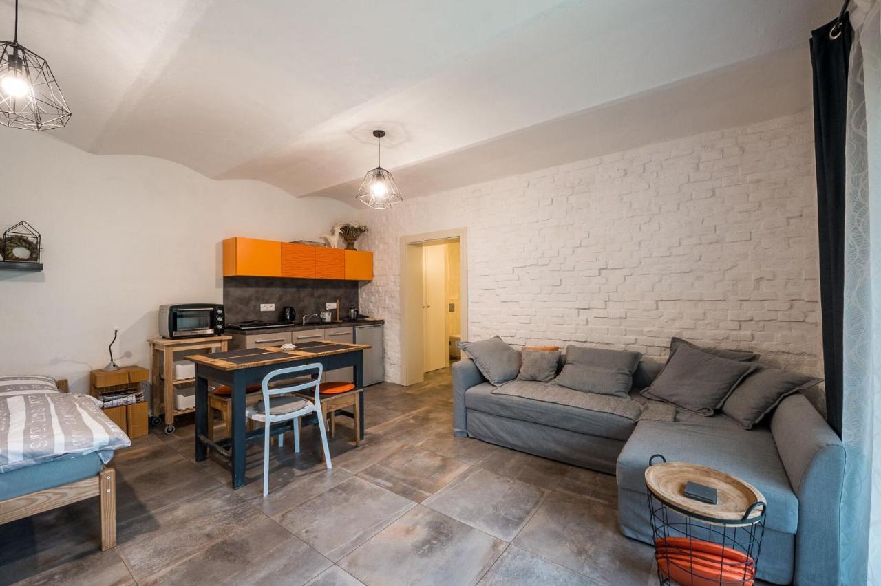 Apartman Ve Dvore Ratiskovice Ngoại thất bức ảnh