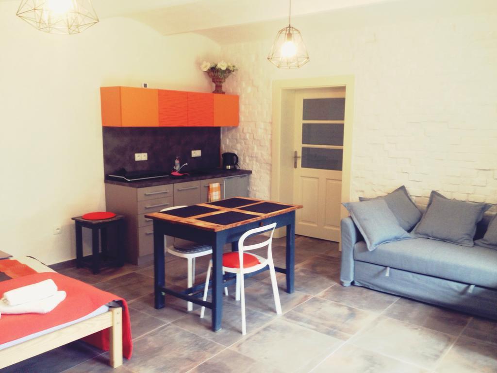 Apartman Ve Dvore Ratiskovice Ngoại thất bức ảnh